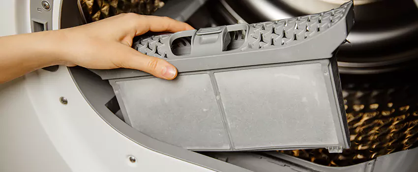 Signs Of A Clogged Dryer Lint Trap in Waynesboro, Virginia